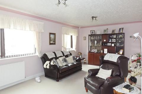 28 Cwmbeth Close, Crickhowell, NP8 1DX