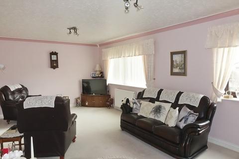 28 Cwmbeth Close, Crickhowell, NP8 1DX