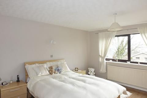 28 Cwmbeth Close, Crickhowell, NP8 1DX