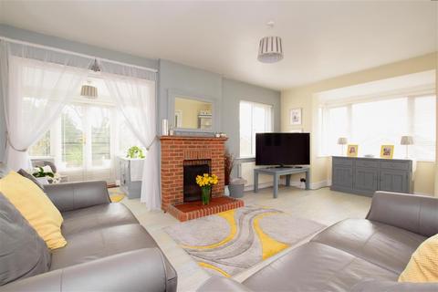 28 Furze Road, Worthing, BN13 3BH