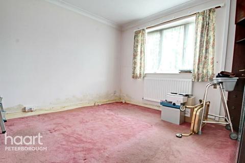 69 Squires Gate, Gunthorpe, Peterborough, PE4 7BU