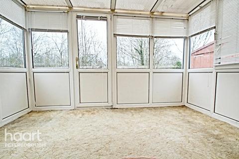 69 Squires Gate, Gunthorpe, Peterborough, PE4 7BU