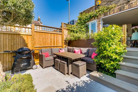 43 Tonsley Place, London, SW18 1BH