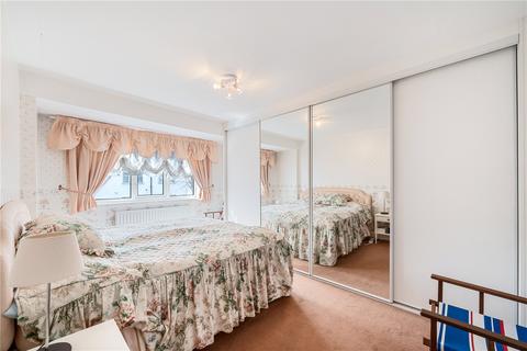 15 Park Drive, London, W3 8ND