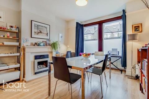 28 Burgoyne Road, London, SE25 6JT