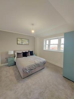 2 bedroom flat to rent - Silver Street, HU1