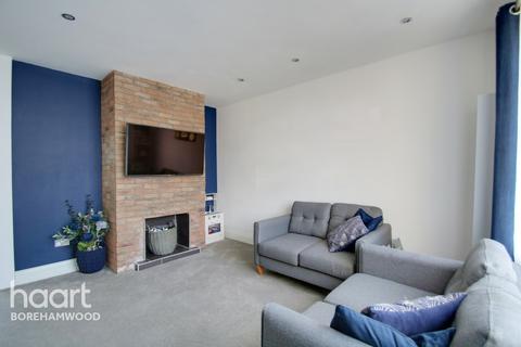 5 Stretton Way, Borehamwood, WD6 4AP