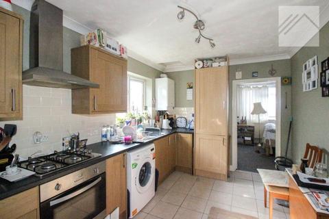 586b Rainham Road South, Dagenham, RM10 7XD