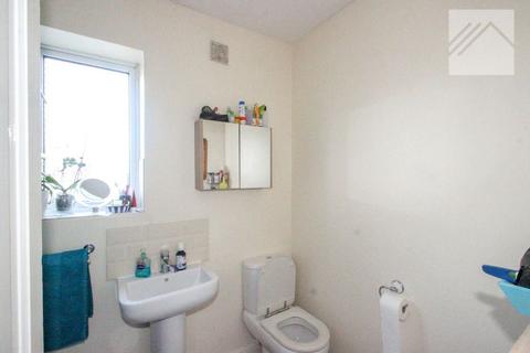 586b Rainham Road South, Dagenham, RM10 7XD