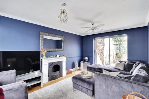 2 Northfield, Hartley, Longfield, DA3 7EW