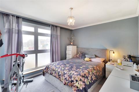 2 Northfield, Hartley, Longfield, DA3 7EW