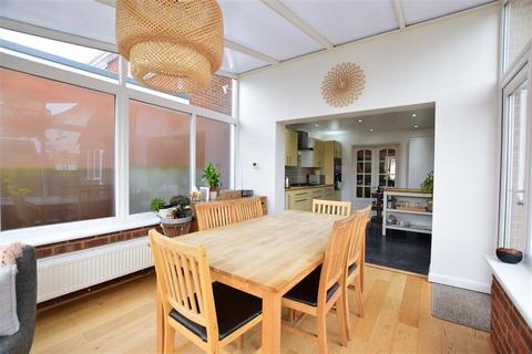 69 Clover Rise, Whitstable, CT5 3HT