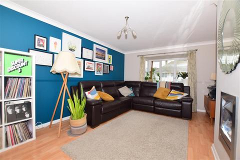 69 Clover Rise, Whitstable, CT5 3HT