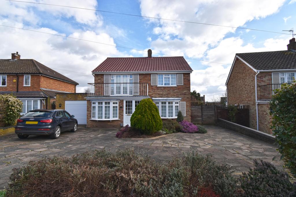 Sutton Court, Broxbourne, Broxbourne EN10 4 bed detached house £845,000