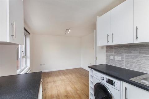 17 Mercer Place, Pinner, HA5 3UH