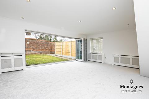 3 Coopers Mews, Ongar, CM5 9AJ