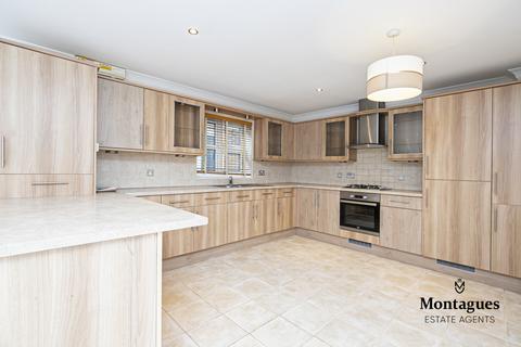 undefined, Coopers Hill, Ongar, CM5