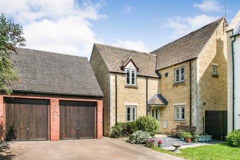 39 Beceshore Close, Moreton-in-marsh, GL56 9NB