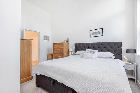 Flat 3, Bury Fields House Bury Fields, Guildford, GU2 4AD