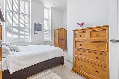 Flat 3, Bury Fields House Bury Fields, Guildford, GU2 4AD