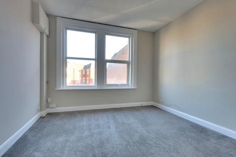 1 bedroom flat to rent, London Road, Portsmouth Unfurnished