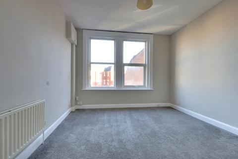 1 bedroom flat to rent, London Road, Portsmouth Unfurnished