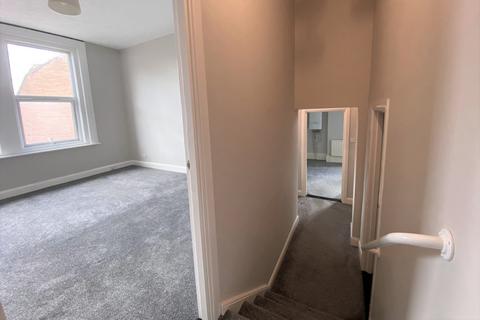 1 bedroom flat to rent, London Road, Portsmouth Unfurnished