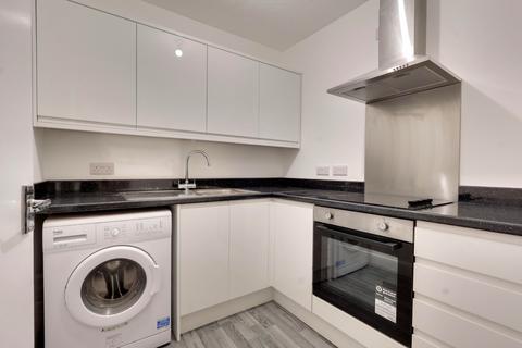 1 bedroom flat to rent, London Road, Portsmouth Unfurnished
