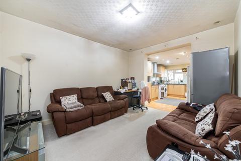 58 Tiverton Road, Hounslow, TW3 4JD
