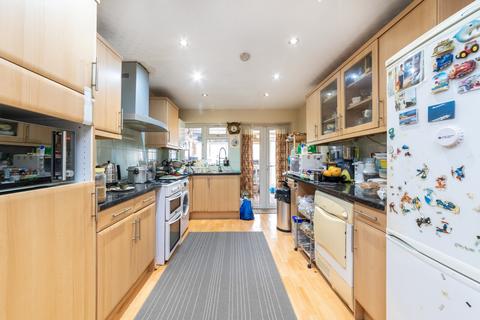 58 Tiverton Road, Hounslow, TW3 4JD