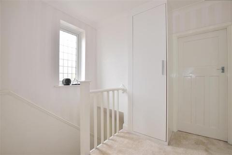 14 Beech Street, Romford, RM7 7LA
