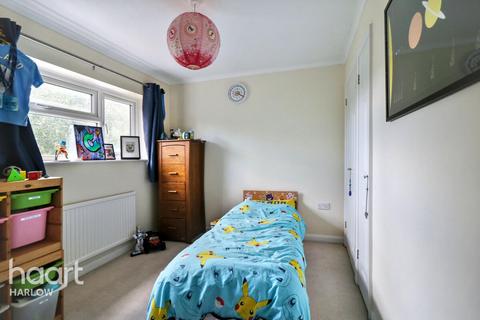 4 bedroom semi-detached house to rent, Dunmow Road, Bishop's stortford