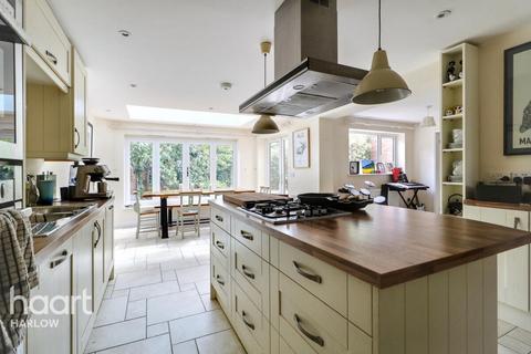 4 bedroom semi-detached house to rent, Dunmow Road, Bishop's stortford
