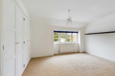 2 bedroom terraced house to rent, Dedmere Road, Marlow SL7