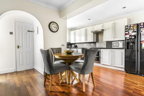 18 Bryanston Way, Swindon, SN3 3PG