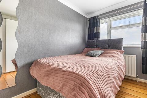 18 Bryanston Way, Swindon, SN3 3PG