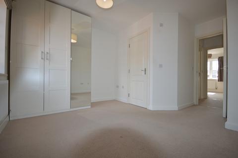 2 bedroom apartment to rent - Wroughton Road, Wendover