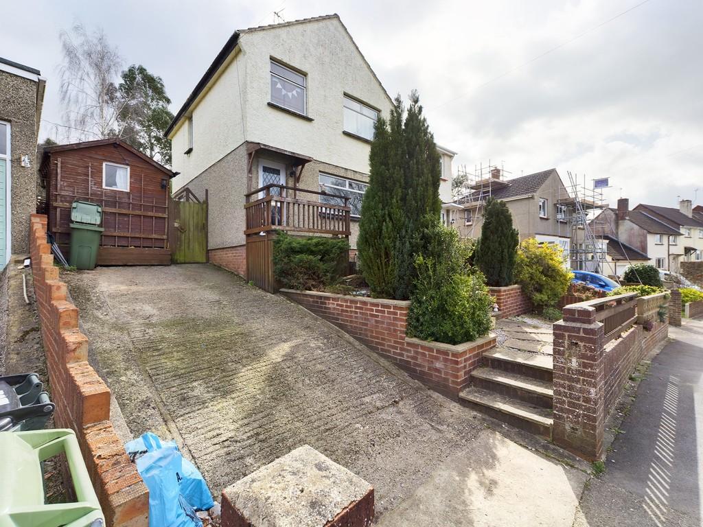 Oakland Road, Newton Abbot 3 bed semidetached house £225,000