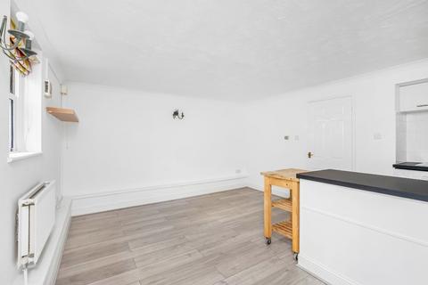 1 bedroom apartment to rent, Bermondsey Square, SE1