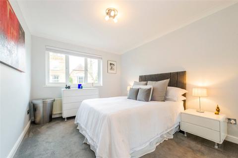 1 Woodlawn Close, London, SW15 2RE