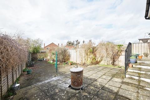 8 Georges Close, Orpington, BR5 3JR