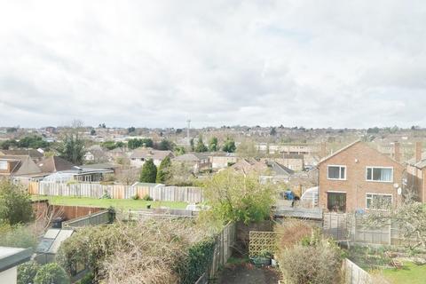 8 Georges Close, Orpington, BR5 3JR
