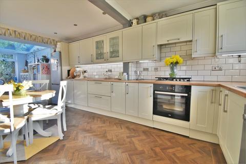 20 Ashbrook, Burton-on-trent, DE15 9FS