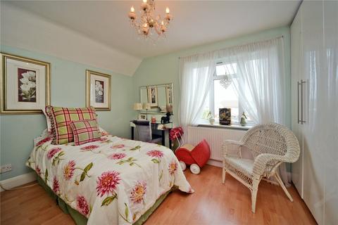 55 Burnham Drive, Worcester Park, KT4 8SE