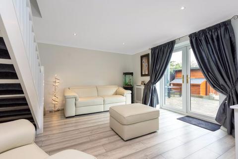 8 Cheswick Close, Crayford, Dartford, DA1 4TE