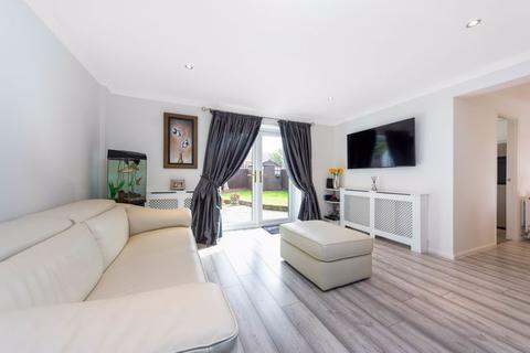 8 Cheswick Close, Crayford, Dartford, DA1 4TE