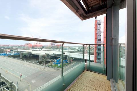2 bedroom apartment to rent, Clyde Street, Glasgow
