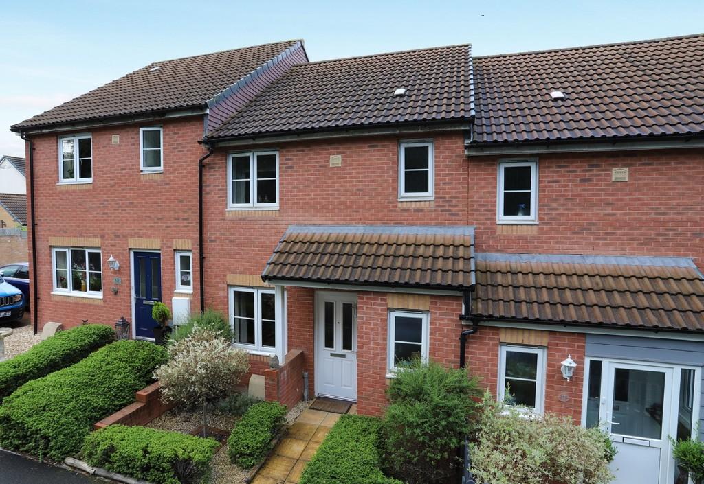 Larkspur Drive, Newton Abbot 3 bed terraced house to rent £1,100 pcm