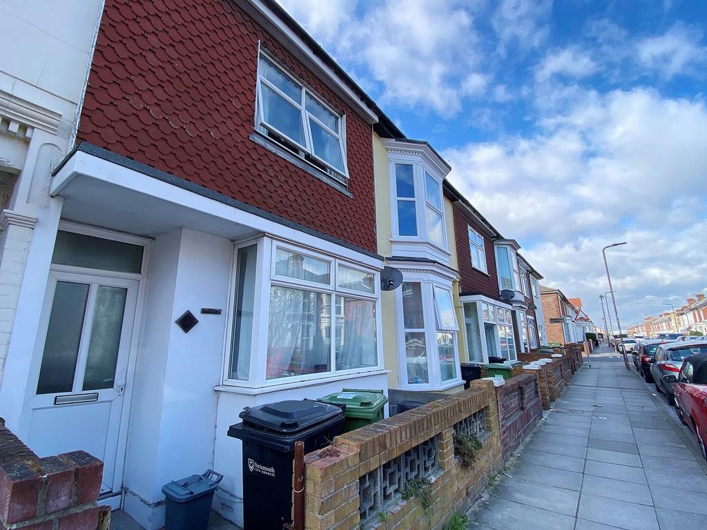 Francis Avenue, Southsea 5 bed terraced house £1,950 pcm (£450 pw)