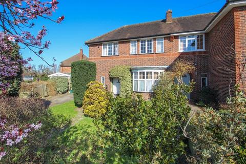 1 Pound Close, Long Ditton, Surbiton, KT6 5JW